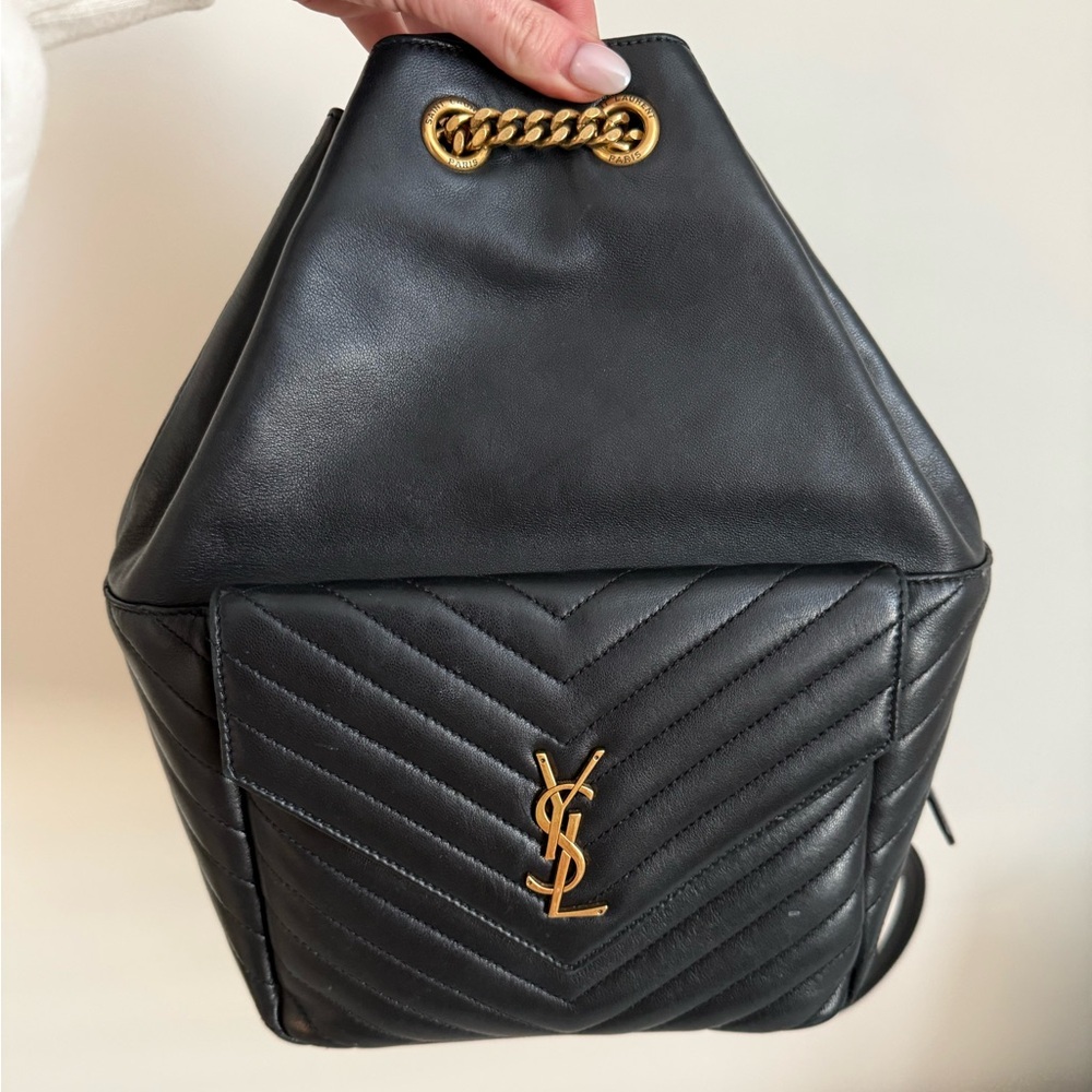 Saint Laurent Chevron Quilted Backpack Noir